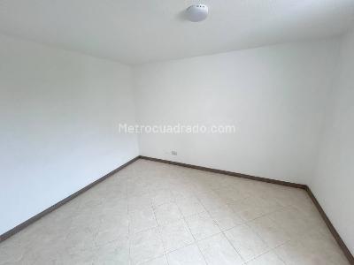 Apartamento de 2 alcobas en arriendo en Loma Del Indio, Medellín, 50 m² · foto 14 de 17