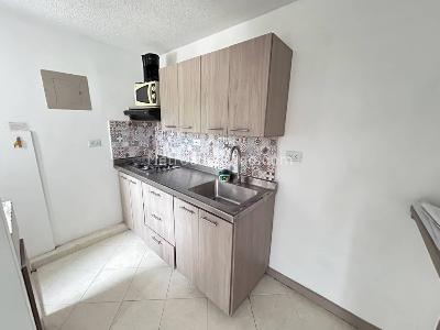 Apartamento de 2 alcobas en arriendo en Loma Del Indio, Medellín, 50 m² · foto 4 de 17