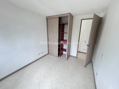 Apartamento de 2 alcobas en arriendo en Loma Del Indio, Medellín, 50 m² · foto 6 de 17