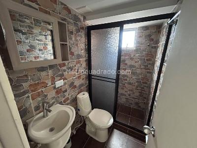 Apartamento de 2 alcobas en arriendo en Loma Del Indio, Medellín, 50 m² · foto 8 de 17