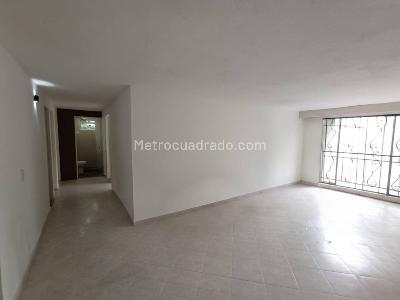 Apartamento de 4 alcobas en arriendo en Veinte De Julio, Medellín, 77 m² · foto 5 de 16