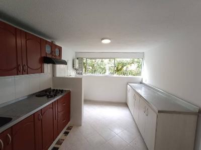 Apartamento de 4 alcobas en arriendo en Veinte De Julio, Medellín, 77 m² · foto 14 de 16