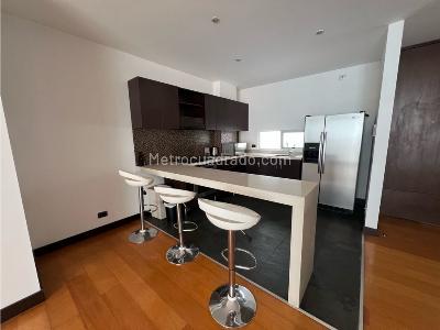 Apartamento de 2 alcobas en venta en Chico, Bogotá, 115 m² · foto 2 de 11