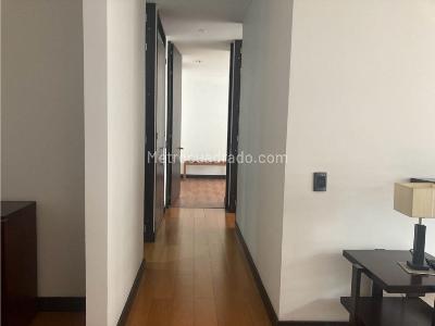 Apartamento de 2 alcobas en venta en Chico, Bogotá, 115 m² · foto 3 de 11