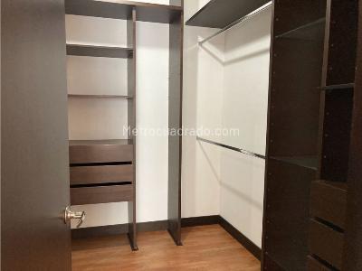 Apartamento de 2 alcobas en venta en Chico, Bogotá, 115 m² · foto 9 de 11