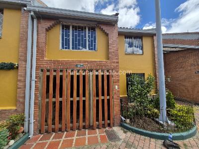 Casa de 4 alcobas en venta en Ciudadela Colsubsidio, Bogotá, 230 m² · foto 2 de 20