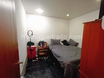Casa de 5 alcobas en venta en Villa Teresita, Bogotá, 211 m² · foto 3 de 13