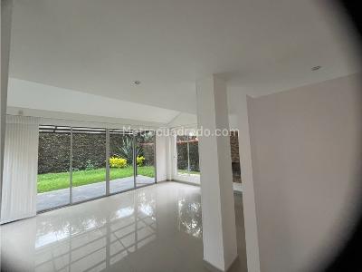 Casa de 4 alcobas en venta en Balsa, Chía, 355 m² · foto 3 de 20