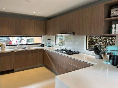 Casa de 3 alcobas en venta en Autopista Cajica Chia, Chía, 220 m² · foto 9 de 20