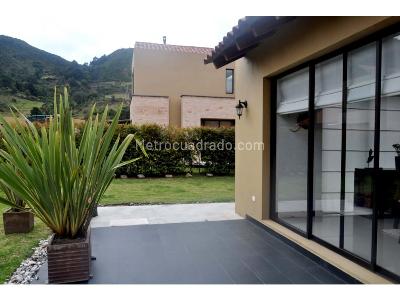 Casa de 4 alcobas en venta en Cerca De Piedra, Chía, 441 m² · foto 4 de 20