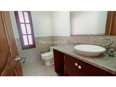 Casa de 5 alcobas en arriendo en Autopista Cajica Chia, Chía, 520 m² · foto 12 de 20