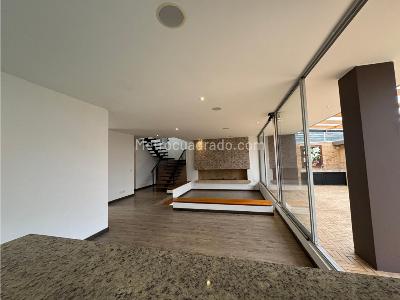 Casa de 5 alcobas en venta en Chuntame, Cajicá, 264 m² · foto 4 de 20