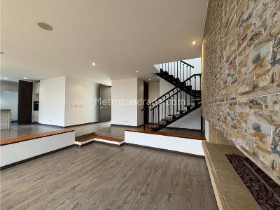 Casa de 5 alcobas en venta en Chuntame, Cajicá, 264 m² · foto 6 de 20