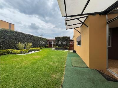 Casa de 5 alcobas en venta en Chuntame, Cajicá, 264 m² · foto 12 de 20