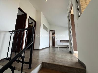 Casa de 5 alcobas en venta en Chuntame, Cajicá, 264 m² · foto 19 de 20
