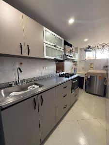 Apartamento en venta en Belen Loma De Los Bernal, Medellín · foto 5 de 13