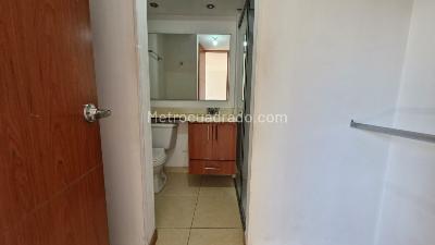 Apartamento de 3 alcobas en venta en Belen Loma De Los Bernal, Medellín, 70 m² · foto 11 de 16