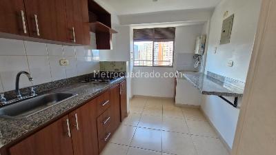 Apartamento de 3 alcobas en venta en Belen Loma De Los Bernal, Medellín, 70 m² · foto 3 de 16