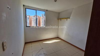 Apartamento de 3 alcobas en venta en Belen Loma De Los Bernal, Medellín, 70 m² · foto 15 de 16