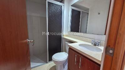 Apartamento de 3 alcobas en venta en Belen Loma De Los Bernal, Medellín, 70 m² · foto 4 de 16