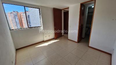 Apartamento de 3 alcobas en venta en Belen Loma De Los Bernal, Medellín, 70 m² · foto 9 de 16
