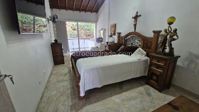 Casa de 4 alcobas en venta en Belen Loma De Los Bernal, Medellín, 130 m² · foto 11 de 18