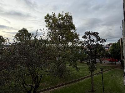 Apartamento en venta en Niza Norte, Bogotá · foto 2 de 18