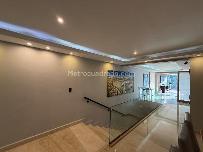 Apartamento de 4 alcobas en venta en Rosales Alto, Bogotá, 355 m² · foto 10 de 18