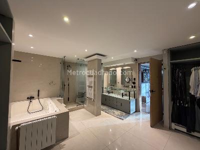 Apartamento de 4 alcobas en venta en Rosales Alto, Bogotá, 355 m² · foto 2 de 18