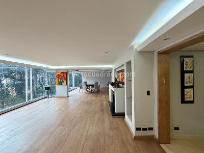 Apartamento de 4 alcobas en venta en Rosales Alto, Bogotá, 355 m² · foto 4 de 18