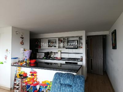 Apartamento de 3 alcobas en venta en Suba Turingia, Bogotá, 79 m² · foto 2 de 16