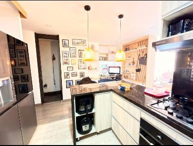Apartaestudio en venta en Cedritos, Bogotá, 54 m² · foto 2 de 10