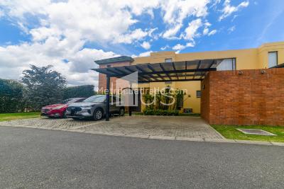 Casa de 3 alcobas en venta en Cajica Chuntame, Cajicá, 182 m² · foto 2 de 20