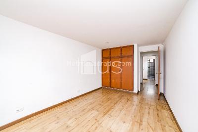 Casa de 3 alcobas en venta en Lindaraja, Bogotá, 162 m² · foto 11 de 17