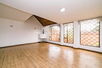 Casa de 3 alcobas en venta en Lindaraja, Bogotá, 162 m² · foto 2 de 17