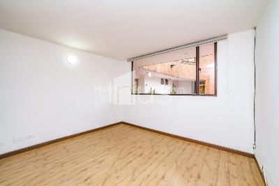 Casa de 3 alcobas en venta en Lindaraja, Bogotá, 162 m² · foto 7 de 17