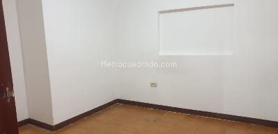 Casa de 5 alcobas en venta en Carvajal Occidental, Bogotá, 450 m² · foto 6 de 20