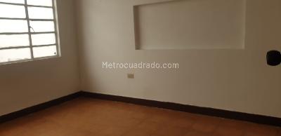 Casa de 5 alcobas en venta en Carvajal Occidental, Bogotá, 450 m² · foto 9 de 20
