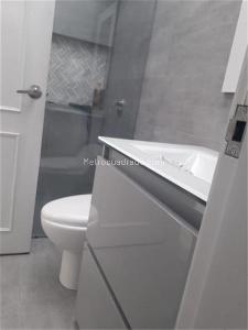 Casa de 4 alcobas en venta en Malibu Batan, Bogotá, 293 m² · foto 9 de 17