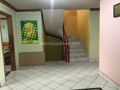 Casa de 5 alcobas en venta en San Cristobal Norte Usaquen, Bogotá, 350 m² · foto 8 de 19