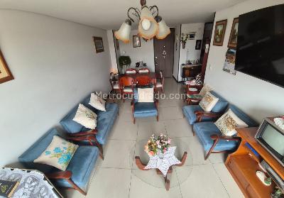 Apartamento de 3 alcobas en venta en Centro Historico, Tunja, 85 m² · foto 2 de 16