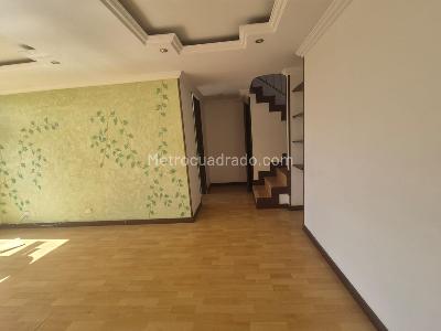 Apartamento de 4 alcobas en venta en Arces Azules, Bogotá, 100 m² · foto 2 de 19