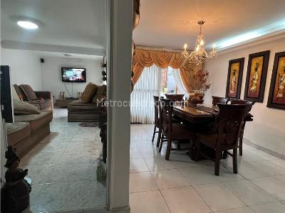 Casa de 5 alcobas en venta en Belen La Palma, Medellín, 300 m² · foto 3 de 20