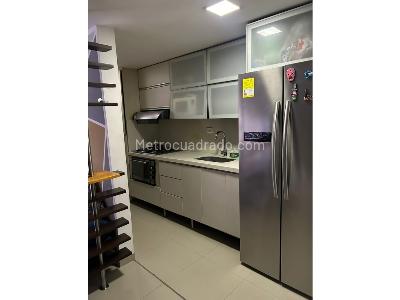 Apartamento en venta en Loma De Los Bernal, Medellín · foto 3 de 10