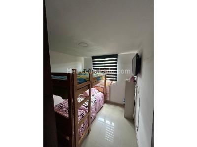 Apartamento en venta en Loma De Los Bernal, Medellín · foto 5 de 10