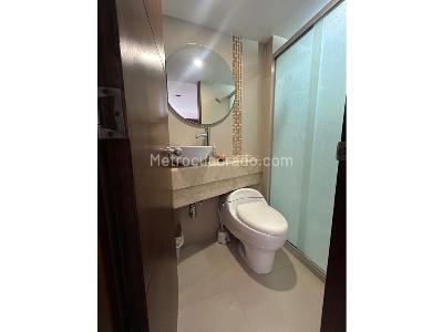 Apartamento en venta en Loma De Los Bernal, Medellín · foto 8 de 10