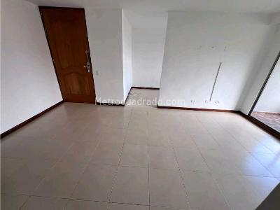 Apartamento de 3 alcobas en venta en El Poblado, Medellín, 78 m² · foto 3 de 20