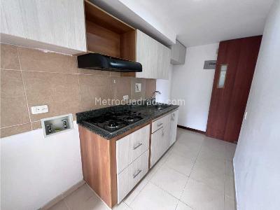 Apartamento de 3 alcobas en venta en El Poblado, Medellín, 78 m² · foto 5 de 20