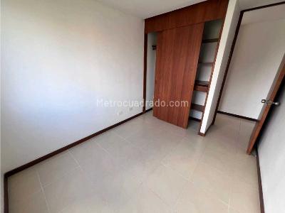 Apartamento de 3 alcobas en venta en El Poblado, Medellín, 78 m² · foto 9 de 20