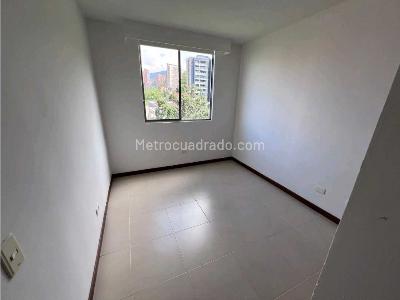 Apartamento de 3 alcobas en venta en El Poblado, Medellín, 78 m² · foto 10 de 20